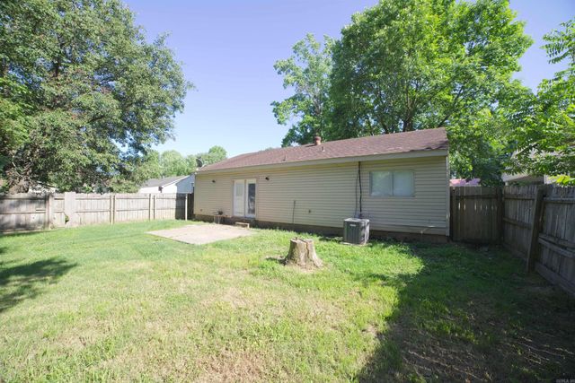 911 Ada, Paragould, AR 72450