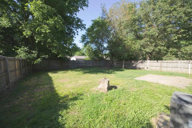 911 Ada, Paragould, AR 72450