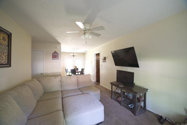 911 Ada, Paragould, AR 72450