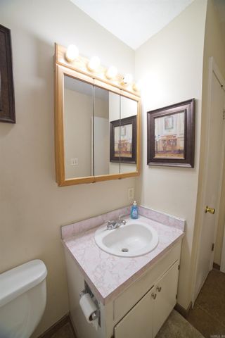 911 Ada, Paragould, AR 72450