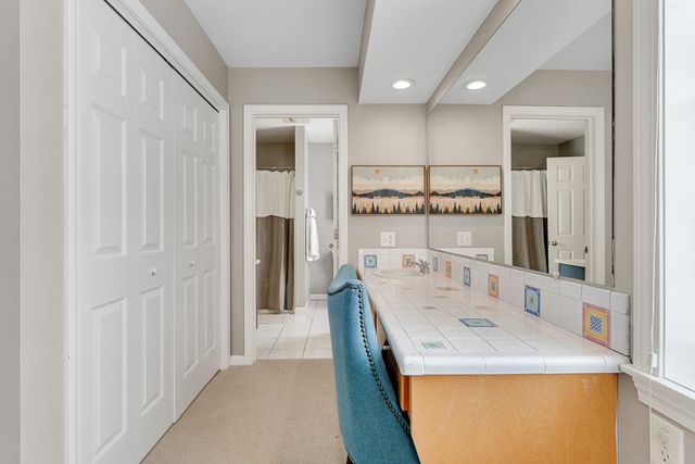 23 Vale Drive, South Burlington, VT 05403