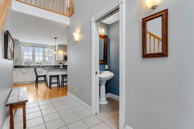 23 Vale Drive, South Burlington, VT 05403