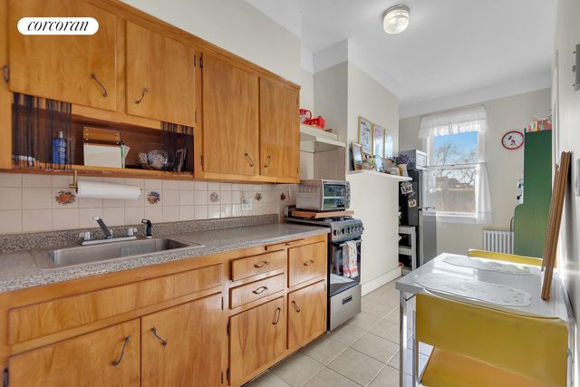 105 MONITOR Street, New York City, NY 11222