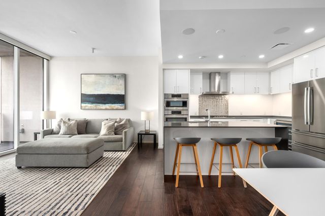 301 West Ave 3208, Austin, TX 78701