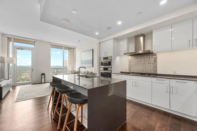301 West Ave 3208, Austin, TX 78701