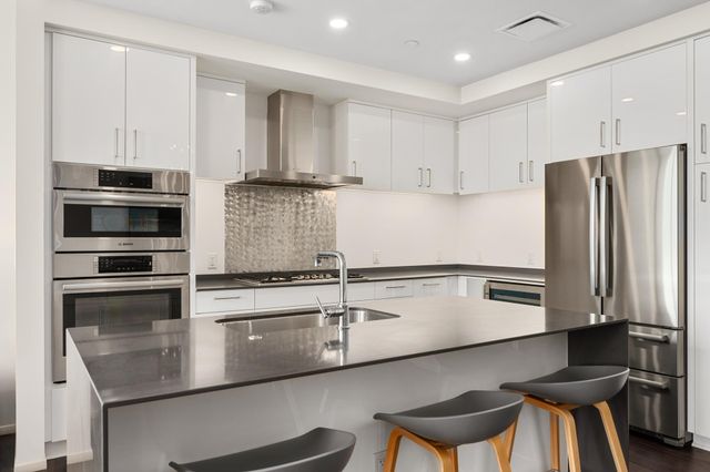301 West Ave 3208, Austin, TX 78701