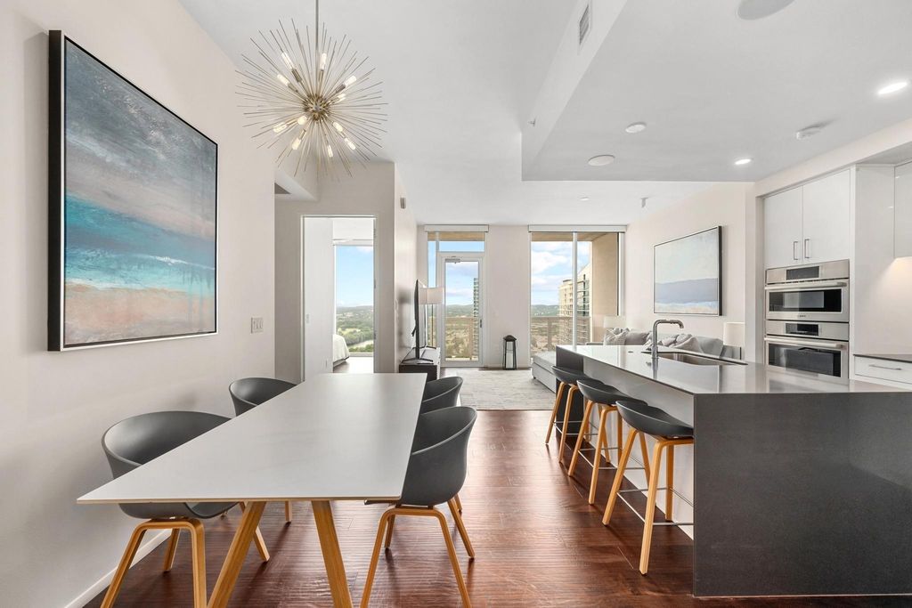 301 West Ave 3208, Austin, TX 78701