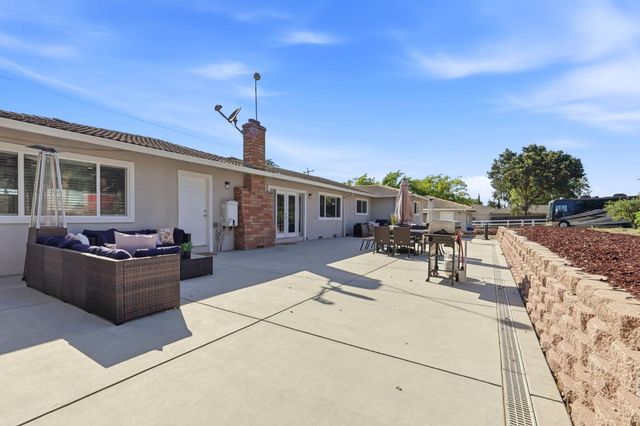 10740 New Avenue, Gilroy, CA 95020