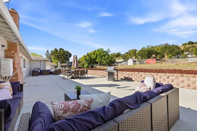 10740 New Avenue, Gilroy, CA 95020