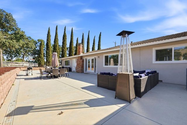 10740 New Avenue, Gilroy, CA 95020