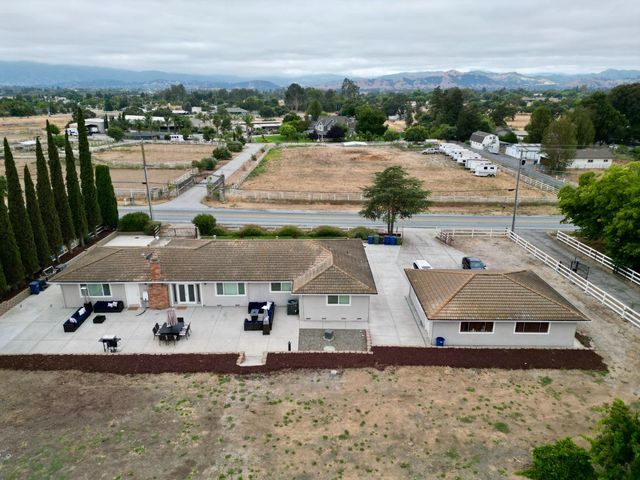 10740 New Avenue, Gilroy, CA 95020