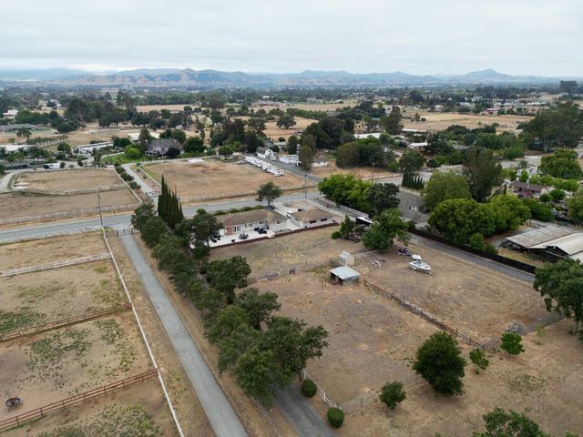 10740 New Avenue, Gilroy, CA 95020
