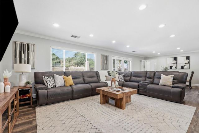 10740 New Avenue, Gilroy, CA 95020