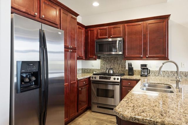 1018 Villorrio Drive N, Palm Springs, CA 92262