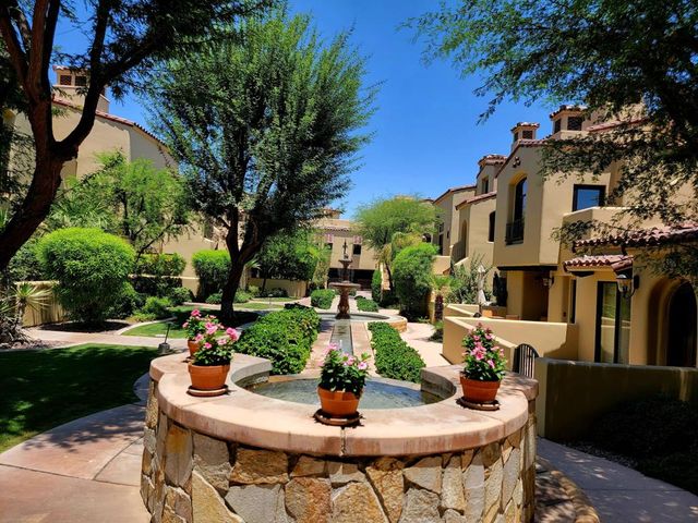 1018 Villorrio Drive N, Palm Springs, CA 92262