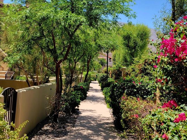 1018 Villorrio Drive N, Palm Springs, CA 92262