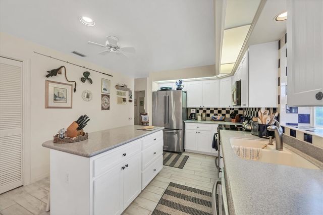 8320 CREEKVIEW LANE, Englewood, FL 34224