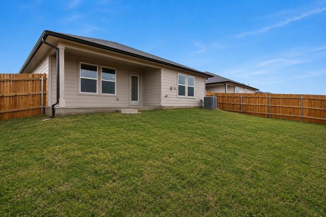133 Whipporwill LN, San Marcos, TX 78666