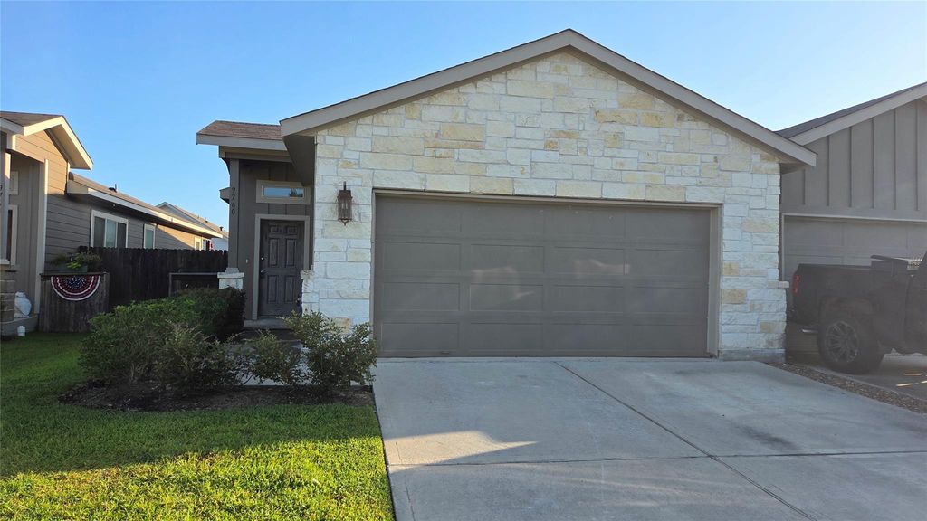 9760 Grosbeak Lane, Magnolia, TX 77354