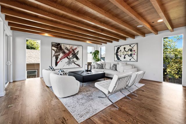 1529 Villars Street, Dallas, TX 75204