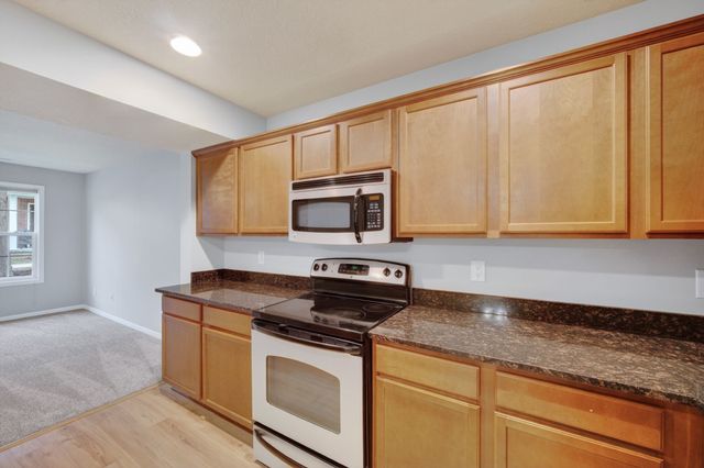 9125 Greenspire Drive 114, West Des Moines, IA 50266