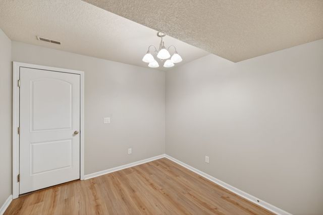 9125 Greenspire Drive 114, West Des Moines, IA 50266