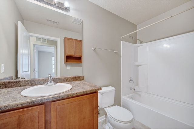 9125 Greenspire Drive 114, West Des Moines, IA 50266