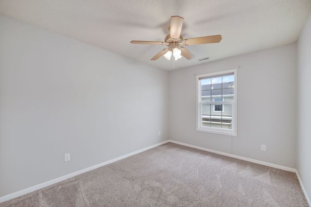 9125 Greenspire Drive 114, West Des Moines, IA 50266