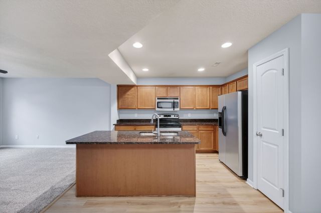 9125 Greenspire Drive 114, West Des Moines, IA 50266