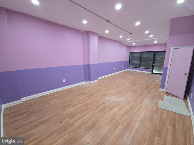 433 W CHEW AVE, Philadelphia, PA 19120