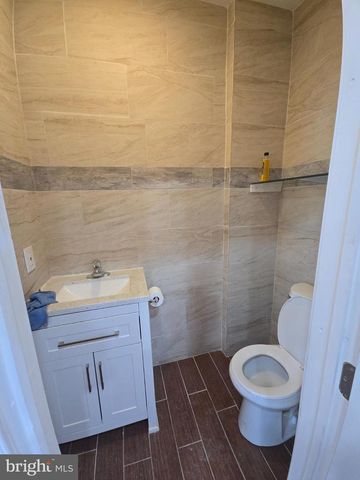 433 W CHEW AVE, Philadelphia, PA 19120