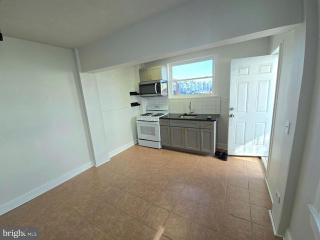 433 W CHEW AVE, Philadelphia, PA 19120