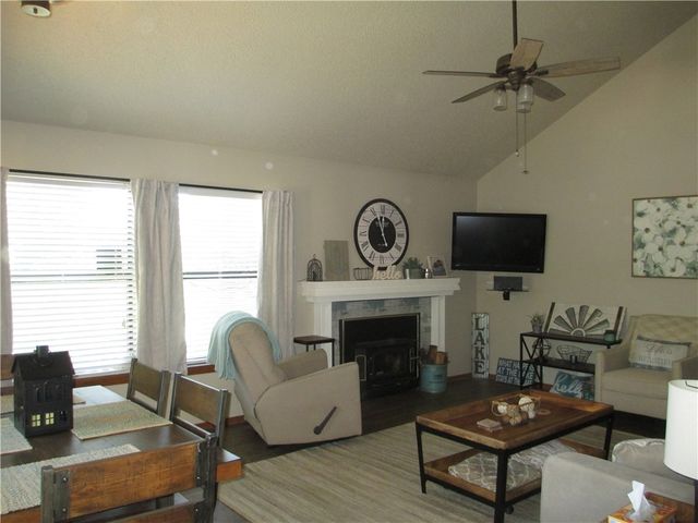 1 Beaver, Holiday Island, AR 72631