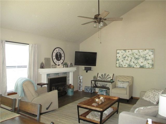 1 Beaver, Holiday Island, AR 72631