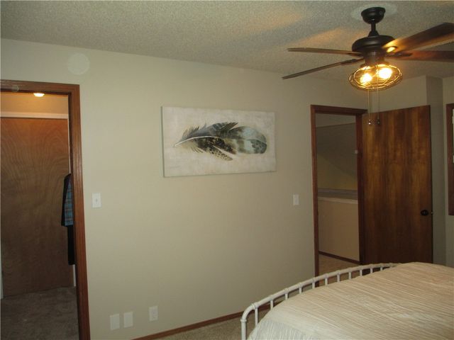 1 Beaver, Holiday Island, AR 72631