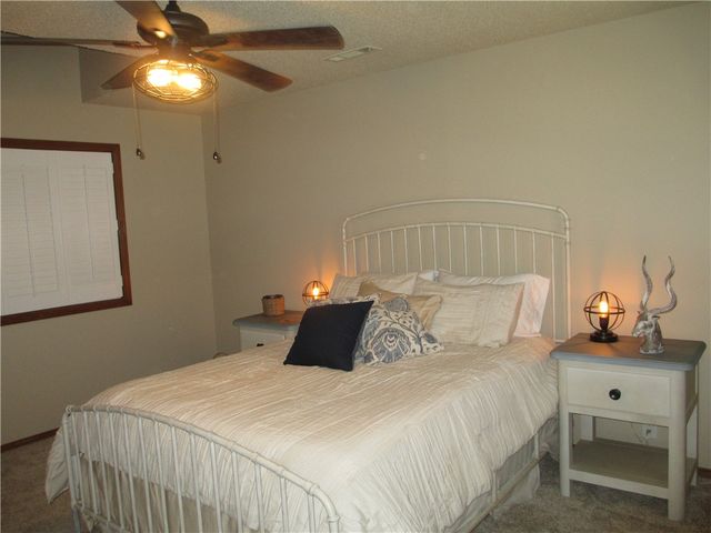 1 Beaver, Holiday Island, AR 72631
