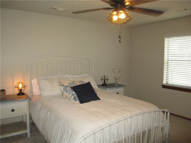 1 Beaver, Holiday Island, AR 72631
