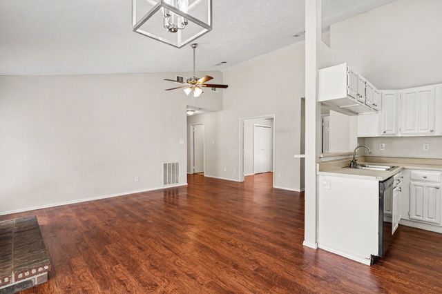 4245 Periwinkle Drive, Fort Worth, TX 76137