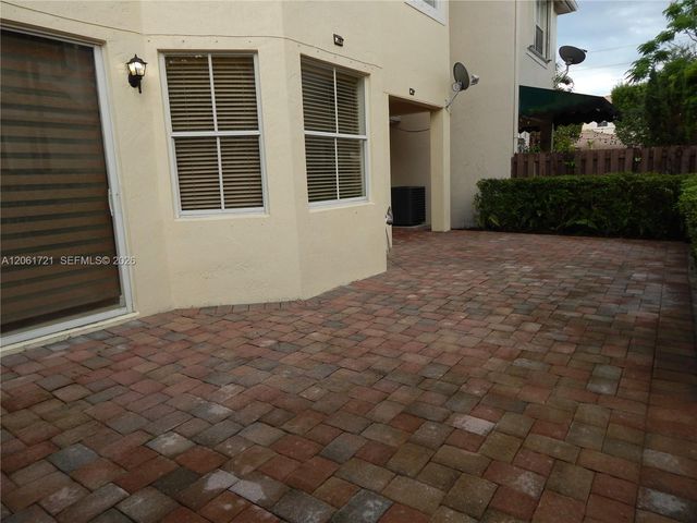 320 SW 87th Court, Miami, FL 33174