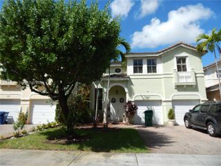 320 SW 87th Court, Miami, FL 33174