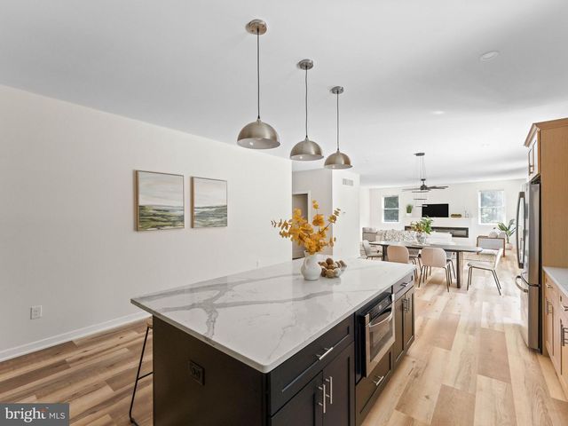 981 NEW BROOKLYN ERIAL RD, Sicklerville, NJ 08081