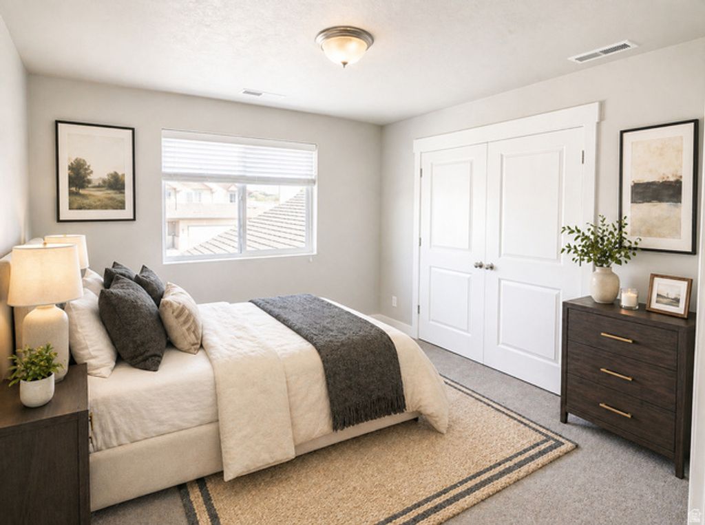 Image 13 of property listing at 1966 E BLUE SPRUCE RD, Eagle Mountain, UT 84005