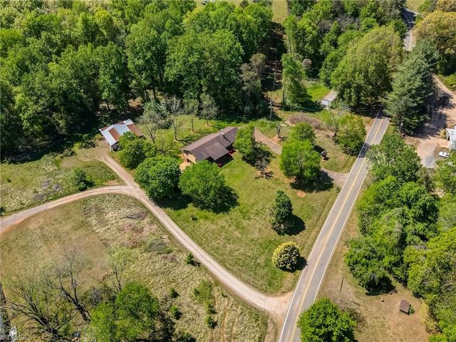 1848 Tower Road, Boonville, NC 27011