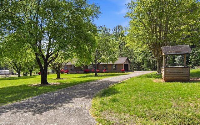 1848 Tower Road, Boonville, NC 27011