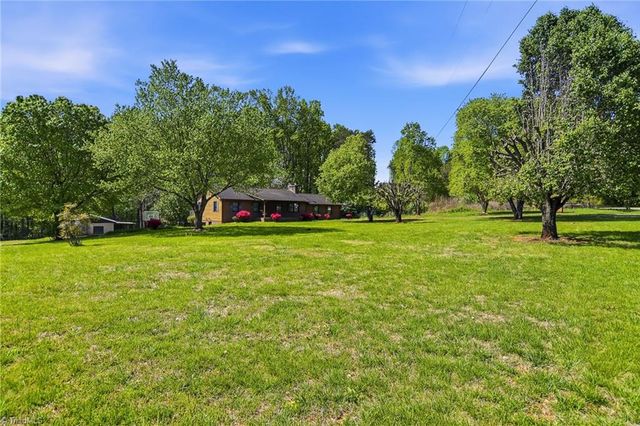 1848 Tower Road, Boonville, NC 27011