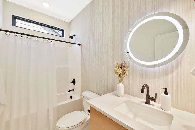 3239 N Bedford St, Wichita, KS 67226