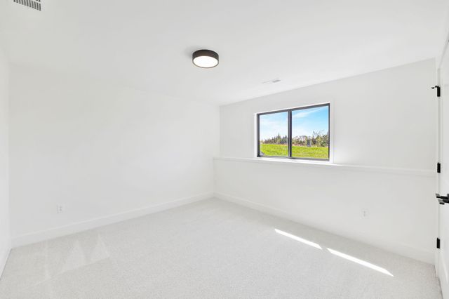 3239 N Bedford St, Wichita, KS 67226