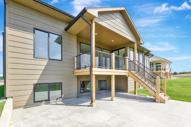 3239 N Bedford St, Wichita, KS 67226