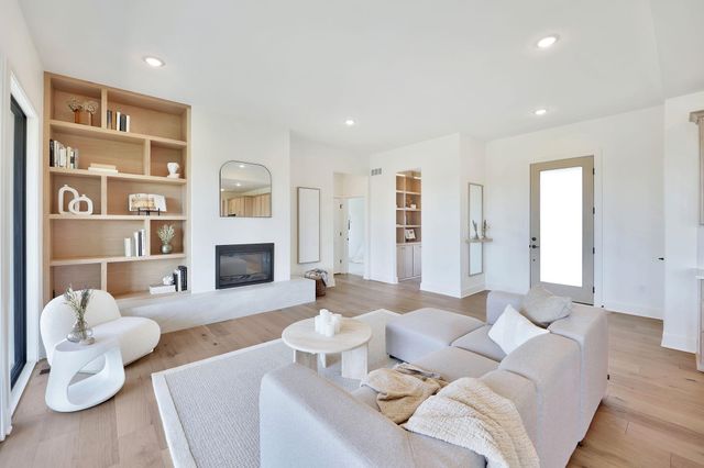 3239 N Bedford St, Wichita, KS 67226