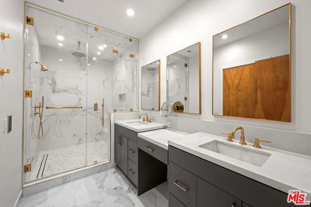106 N Croft Avenue 301, Los Angeles, CA 90048